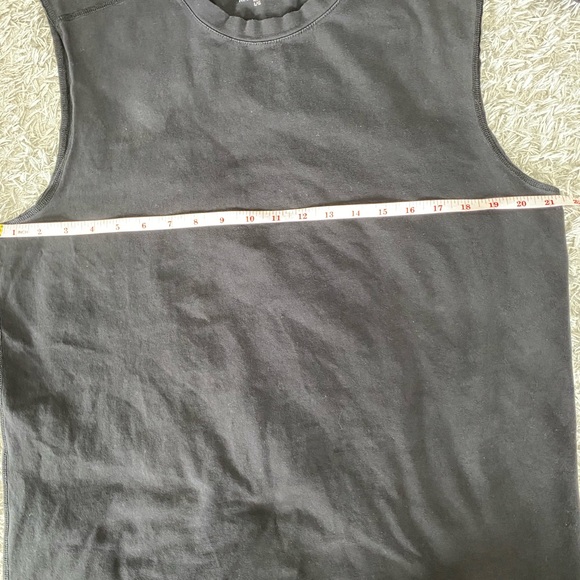 Sleeveless top - Picture 4 of 4